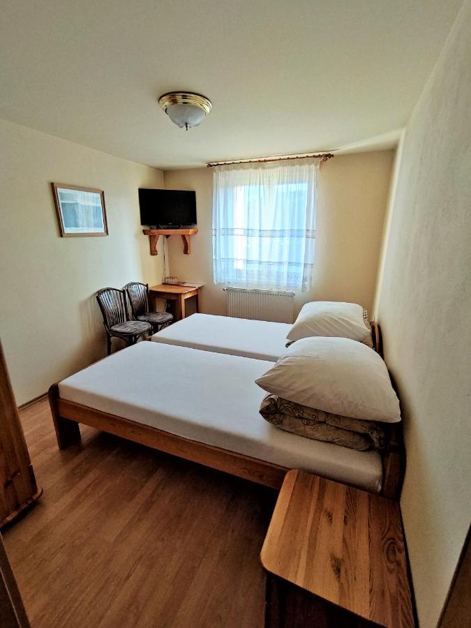 Penzion Lucs Heľpa Esterno foto